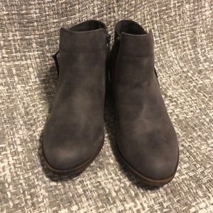 Maurcies Grey Booties size 7.